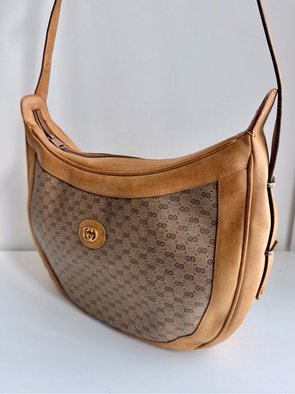 Authentic Gucci Micro GG Supreme Vintage Crescent Crossbody Bag - Picture 3 of 16